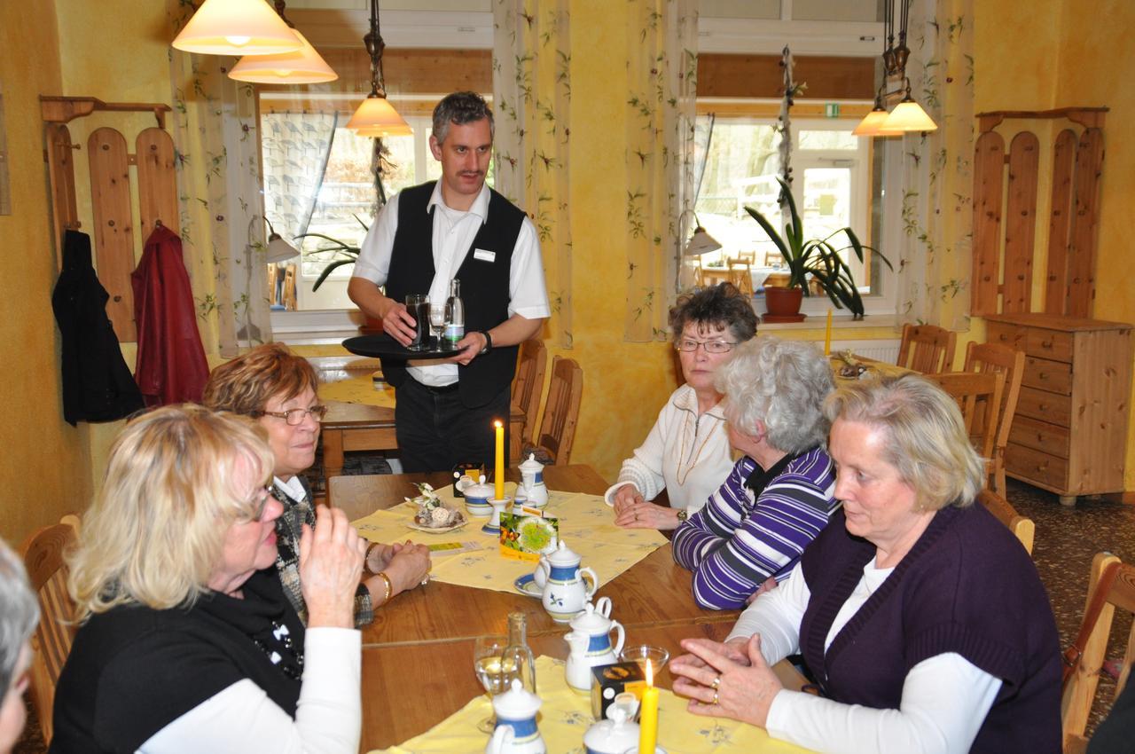 Landgasthof Alter Bahnhof Heyerode Bagian luar foto
